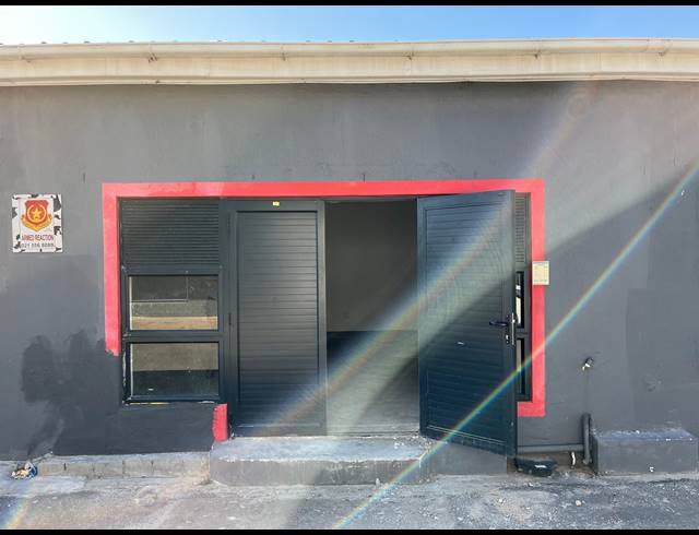 149M² WAREHOUSE TO LET IN PARKLANDS
